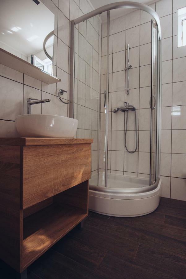 Seasons Apartmani Осиек Экстерьер фото